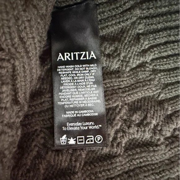 Heritage Knit Merino Wool 1/4 Zip Sweater Dark Olive - Picture 8 of 8